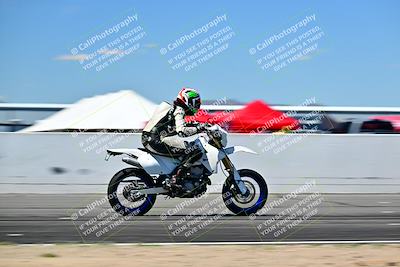 media/Mar-25-2024-Moto Forza (Mon) [[8d4319bd68]]/3-Intermediate Group/Session 4 (Front Straight Speed Pans)/